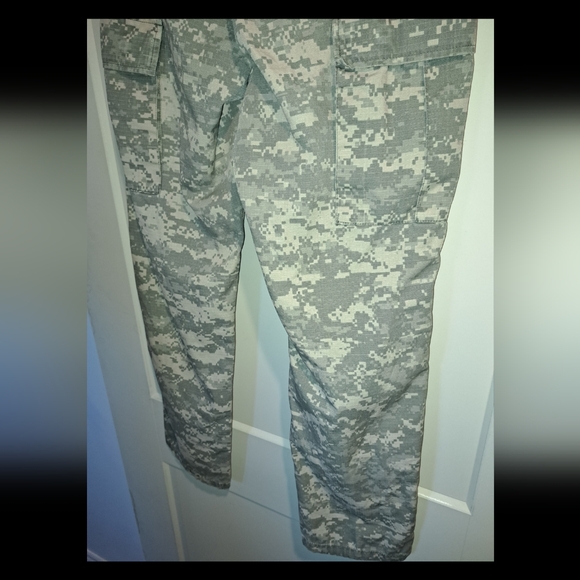 Military Combat Trousers Digital Camo - Picture 9 of 14
